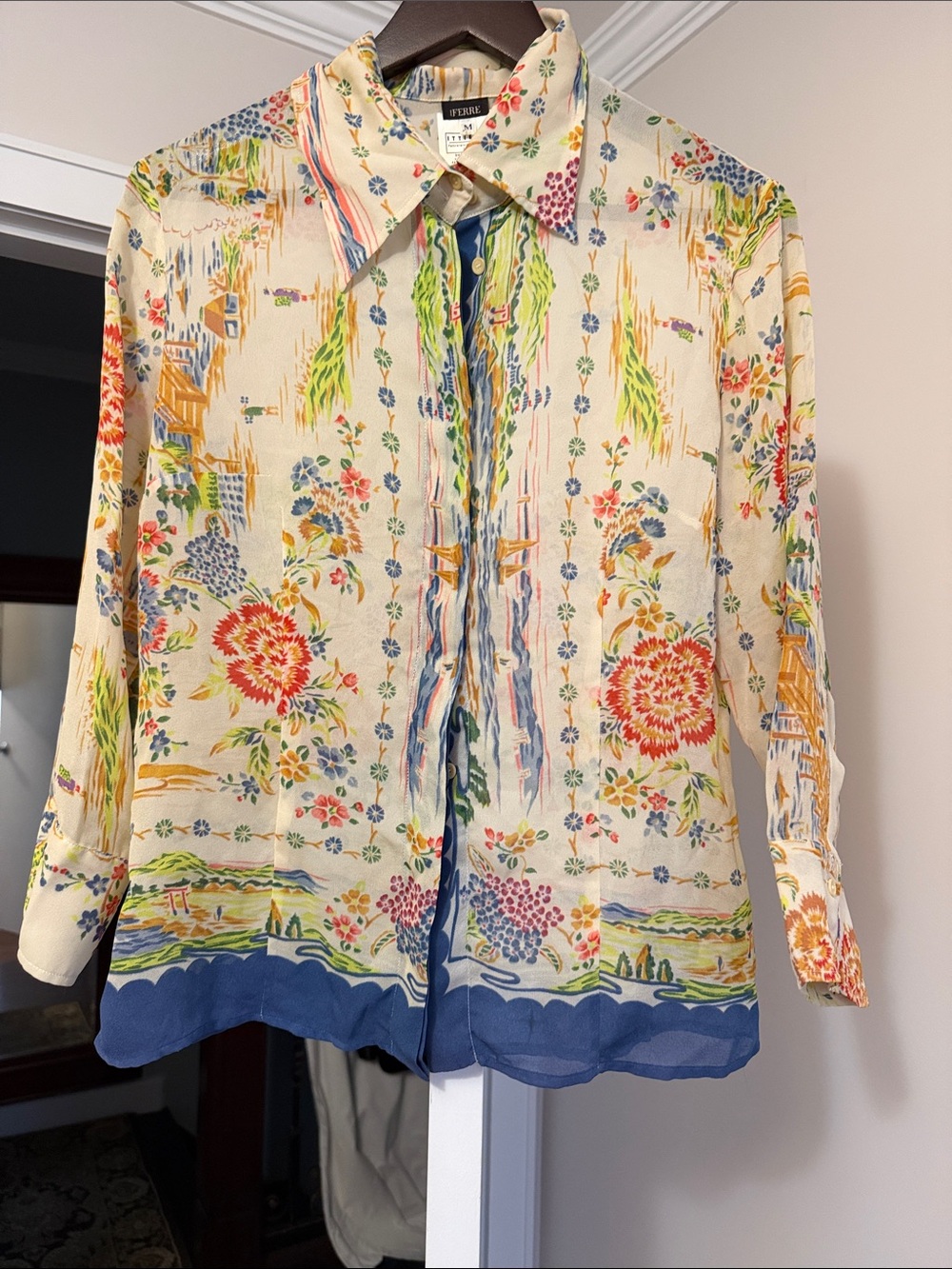 Gianfranco Ferré Cream Scenic Floral Button-Front Shirt with Blue Hem